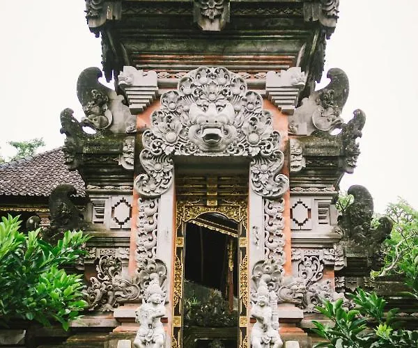 Gunung Kawi House