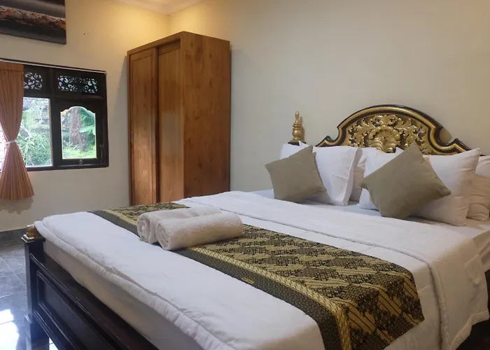 Gunung Kawi House