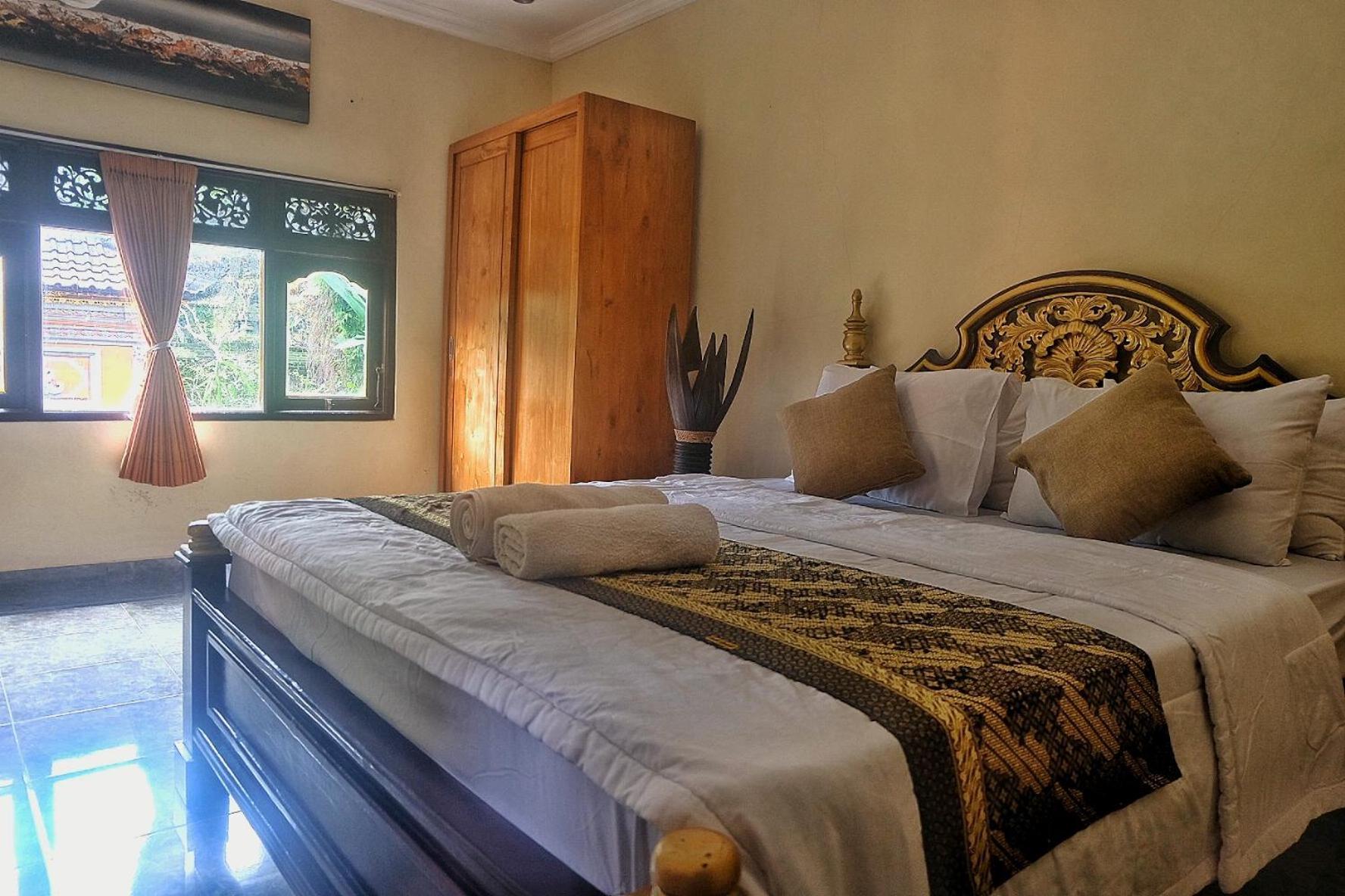 Gunung Kawi House